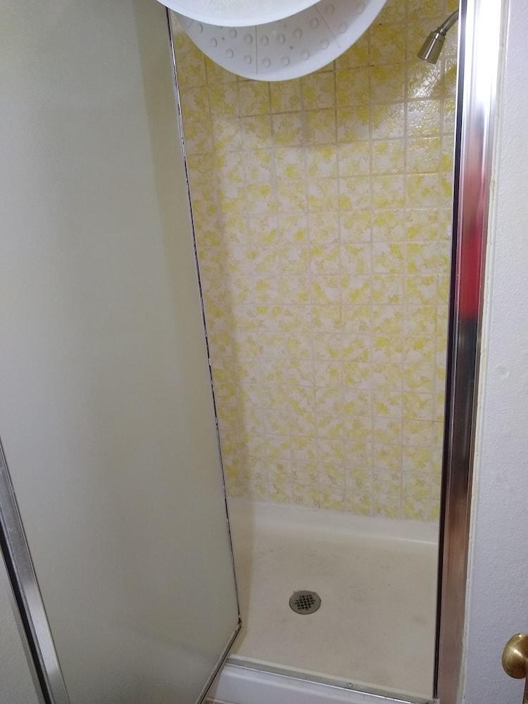 Wilderness Inn photo 16