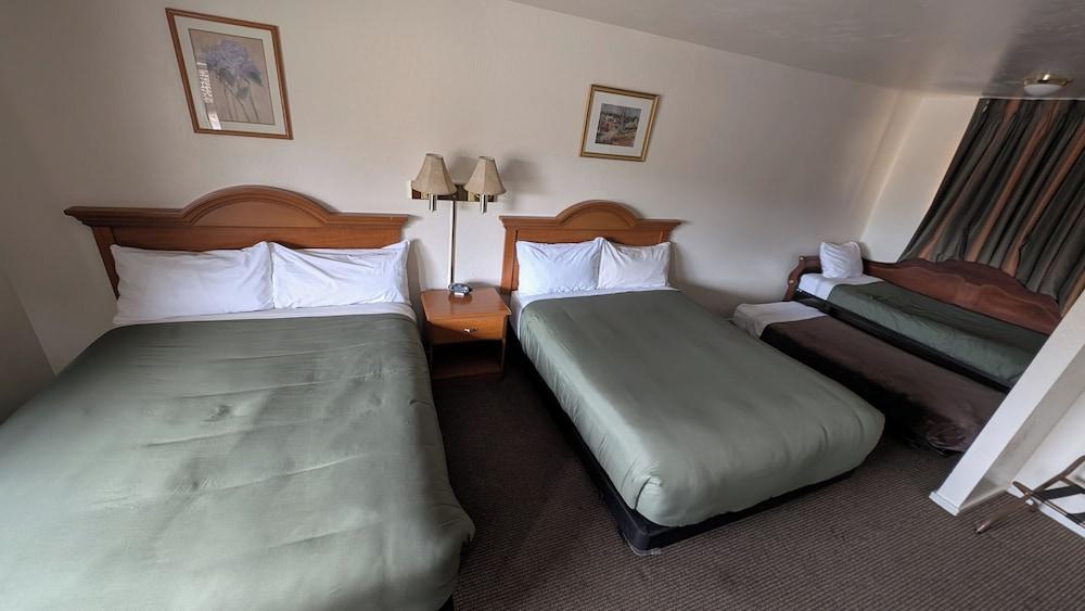 Himont Motel photo 9