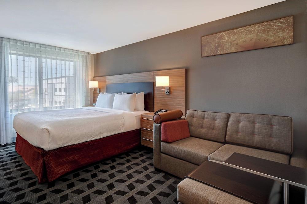 TownePlace Suites by Marriott Las Vegas Airport South photo 14