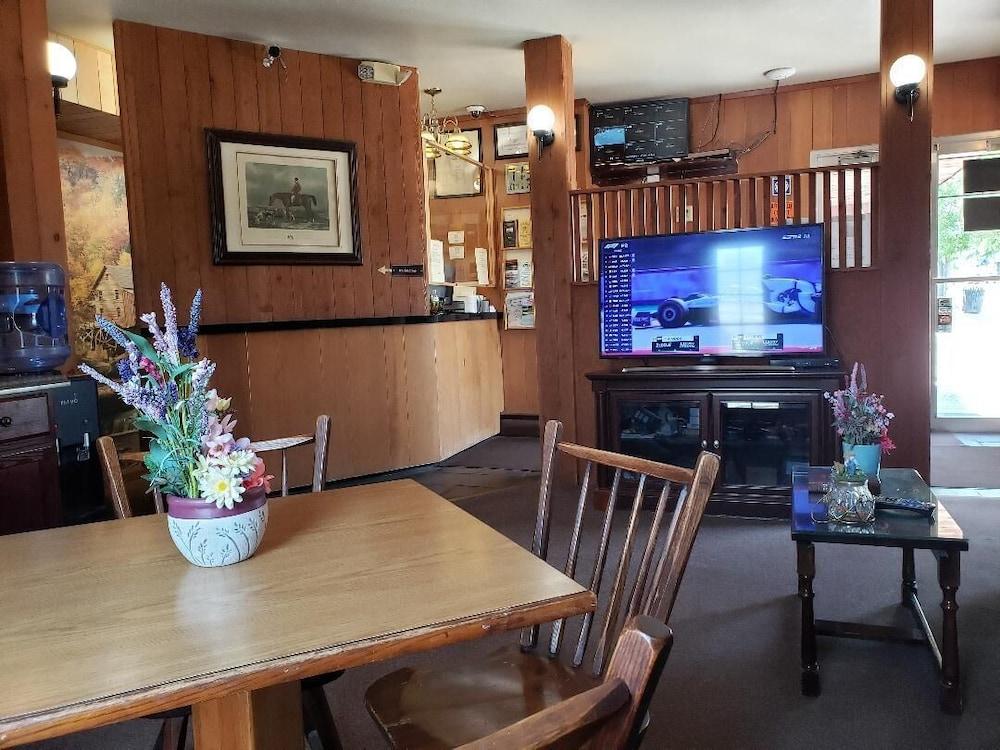Mansfield Inn photo 11