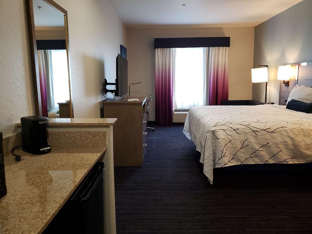 Best Western Plus San Antonio East Inn & Suites photo 5
