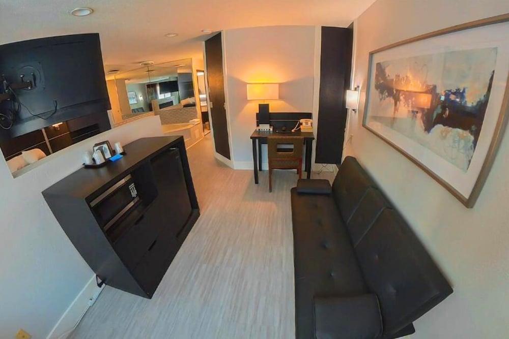 Coratel Inn & Suites by Jasper Hastings photo 14