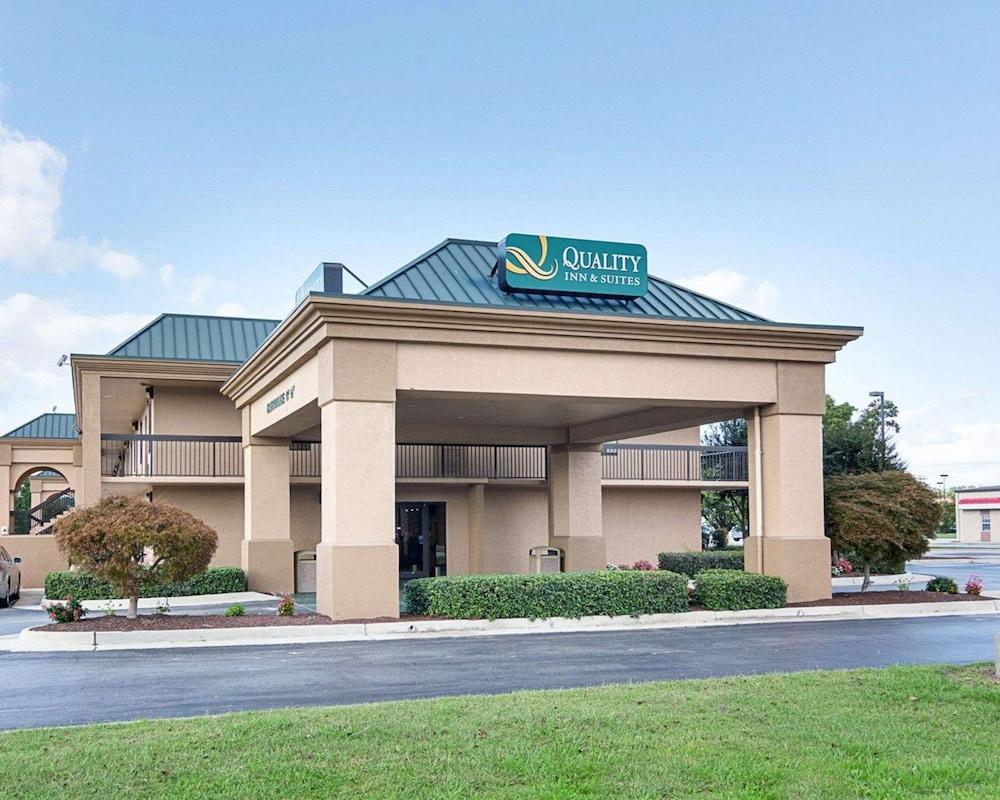 Quality Inn & Suites Franklin photo 29