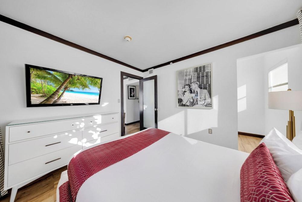The Shoreline Suites photo 9
