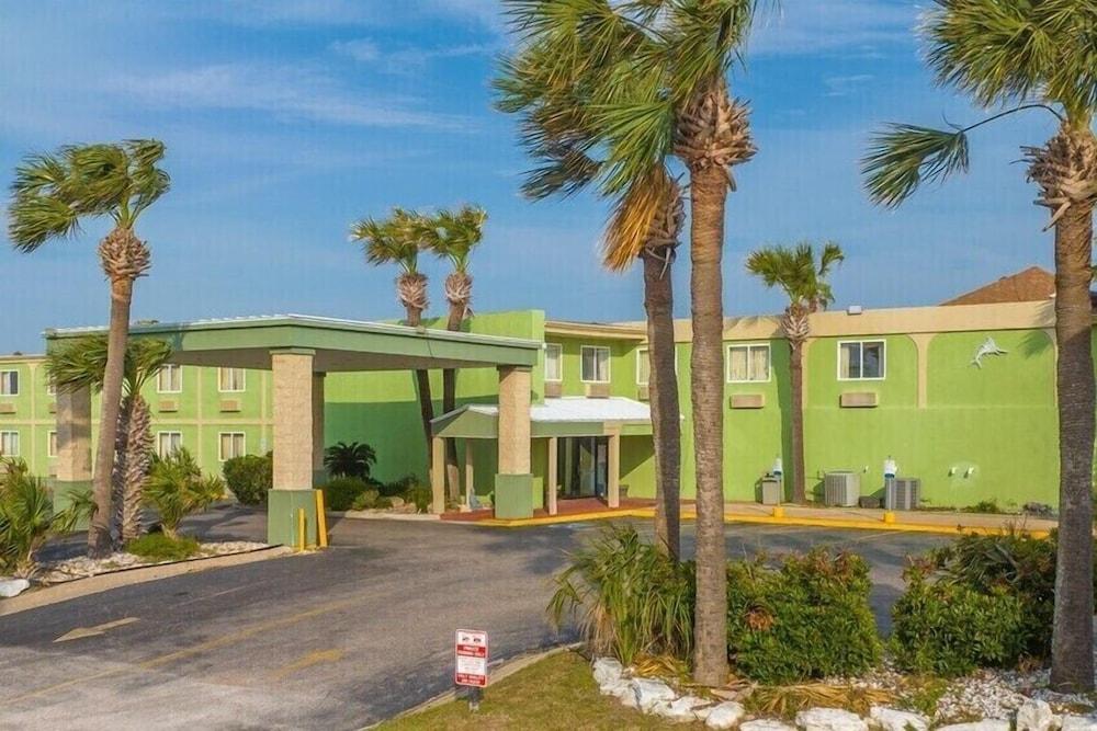 Quality Inn & Suites Corpus Christi Beachside photo 16