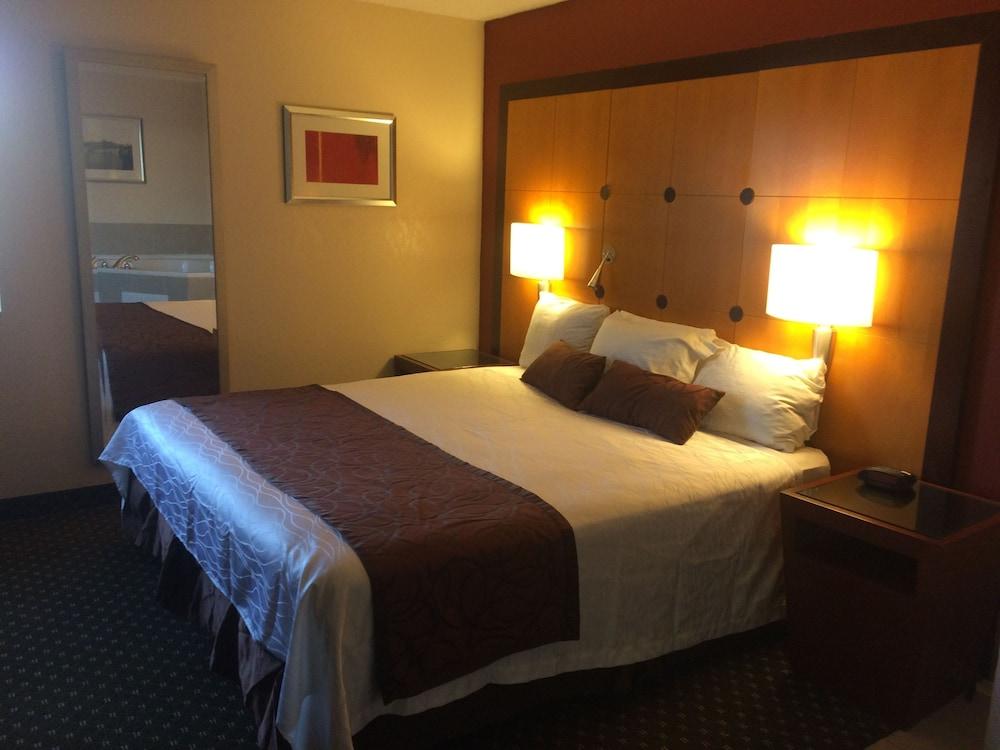 Travelodge by Wyndham Brooklyn Center photo 27