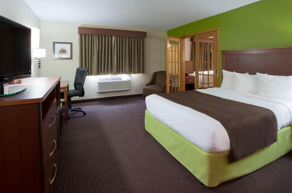 AmericInn by Wyndham Little Falls photo 7