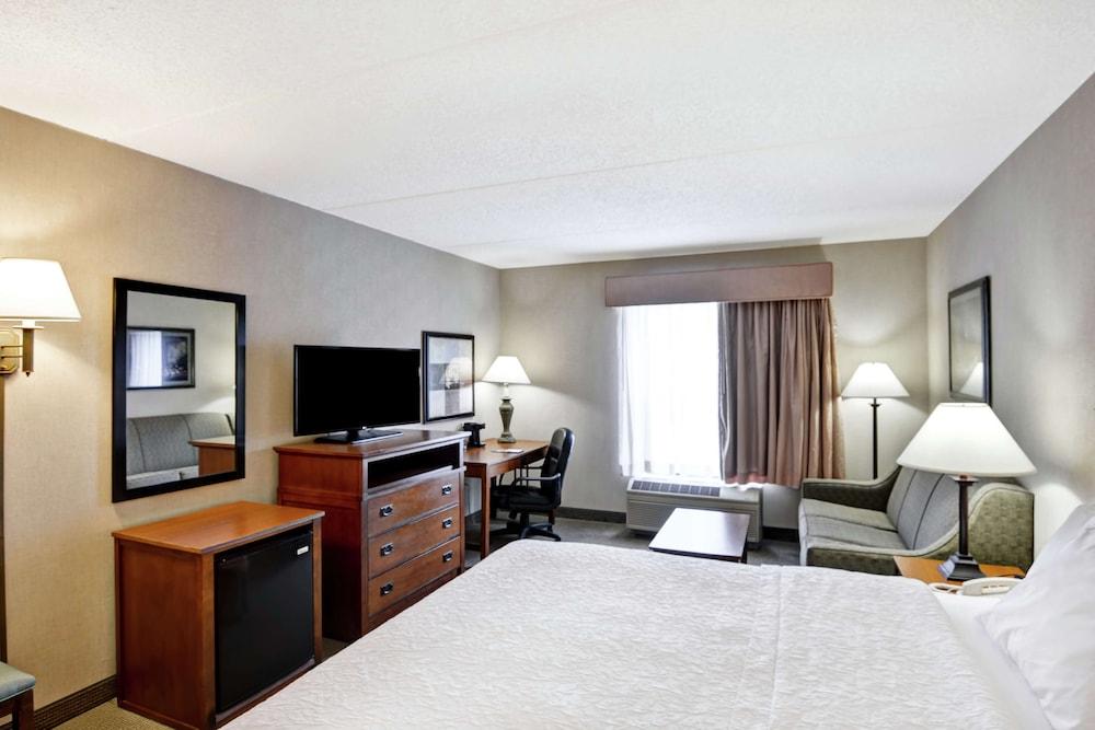 Hampton Inn Bloomsburg photo 8