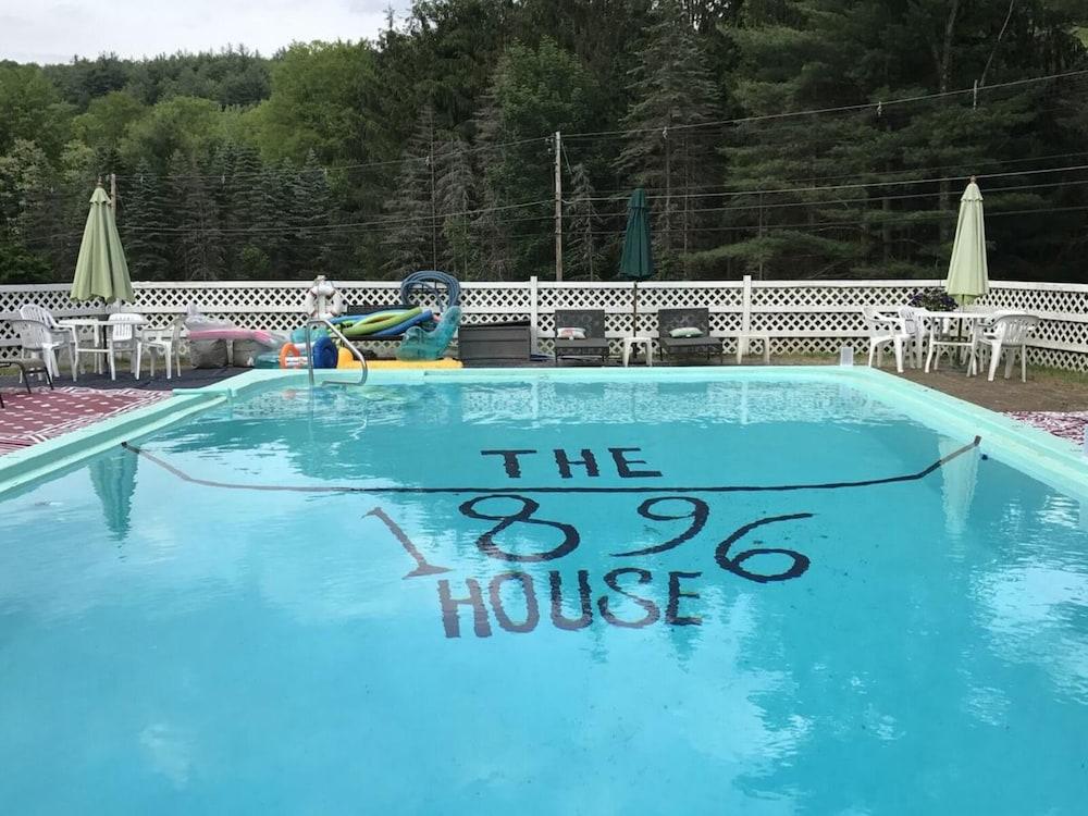 1896 House Country Inn & Motels photo 2
