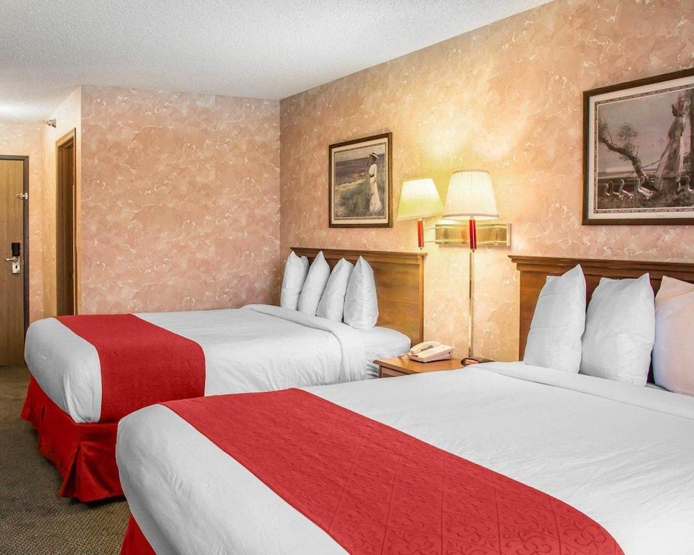 Econo Lodge Longmont East photo 15