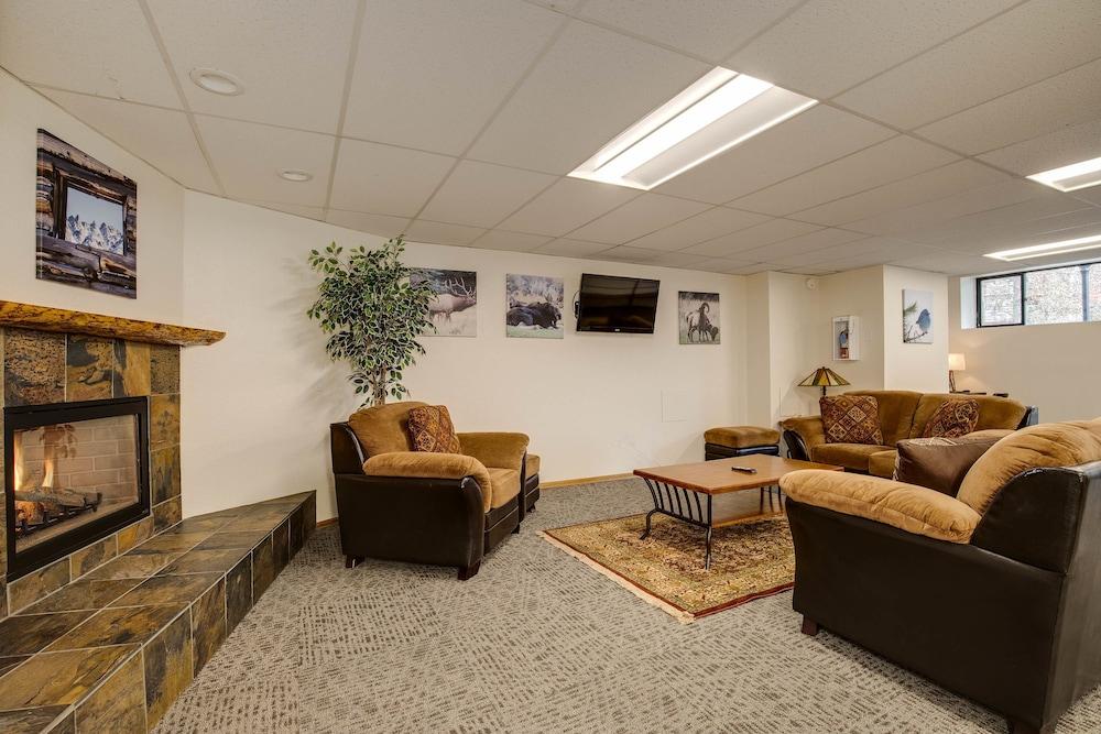 Pine Ridge Condominiums photo 60