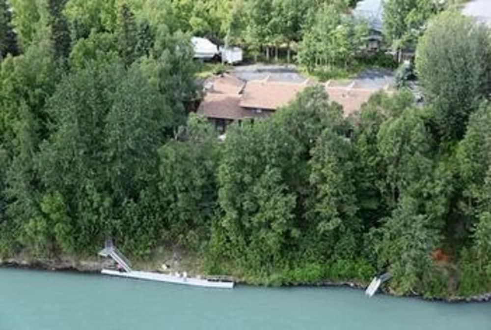 Soldotna Alaska Fishing Lodge photo 2