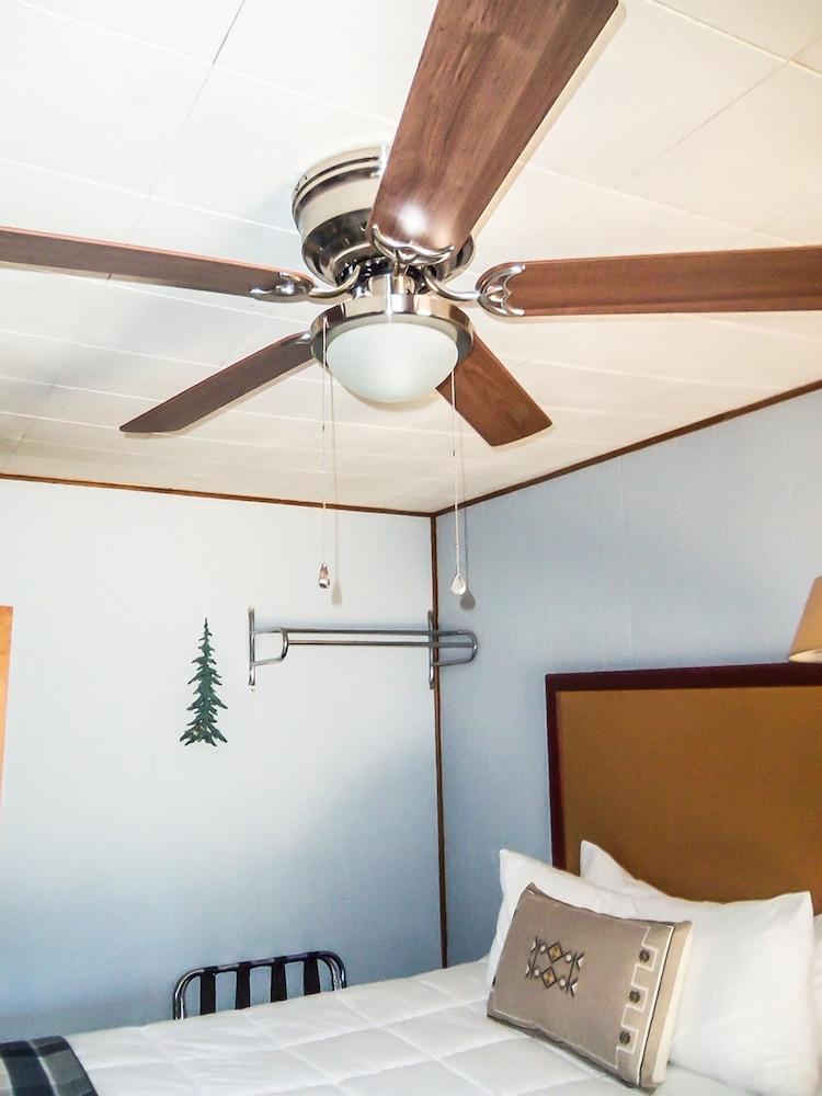 The Gold Pan Motel photo 66