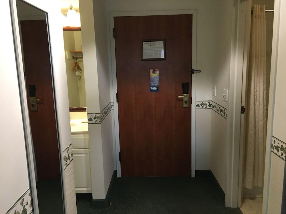 Camden Riverhouse Hotel photo 22