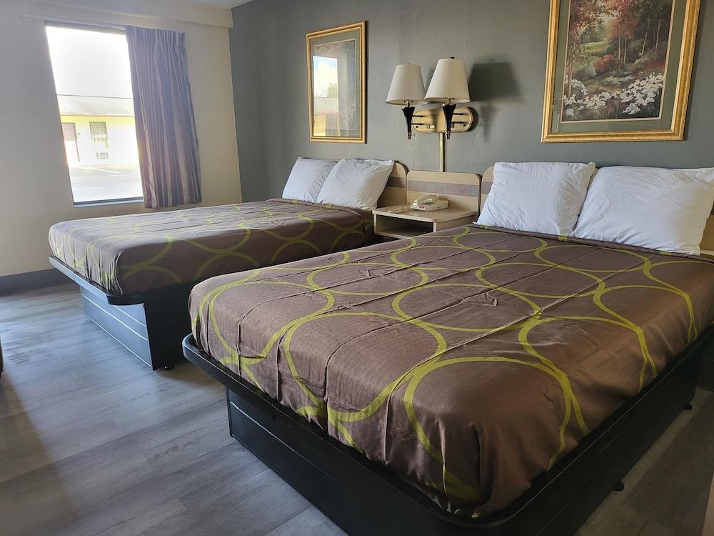 Budget Host Inn Bristol photo 5