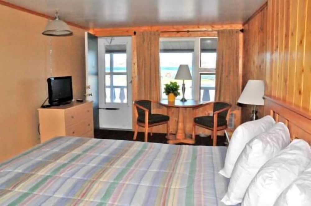 Sunset Motel On The Bay photo 3