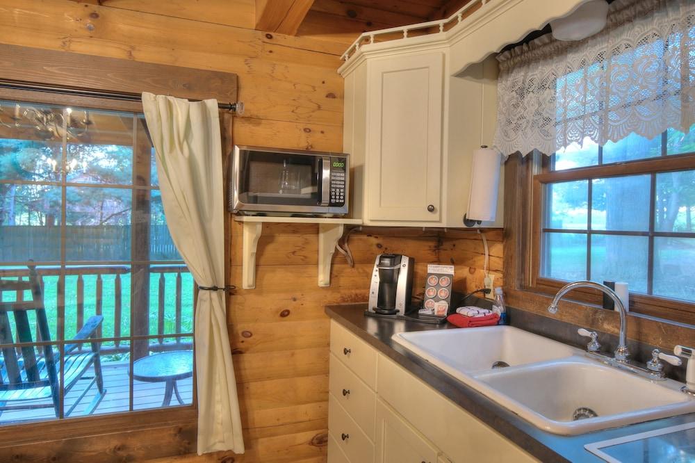 Cricket Hill Lodge & Cabins photo 68