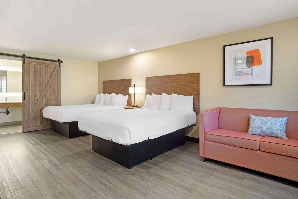 Best Western Shadow Inn photo 5
