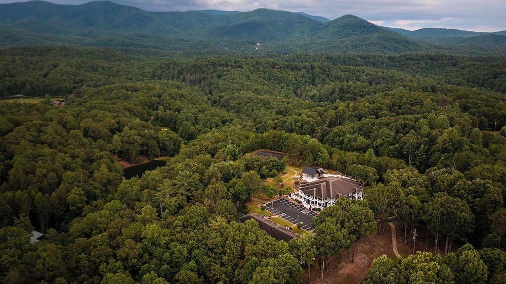 Whitepath Lodge And Resort photo 5