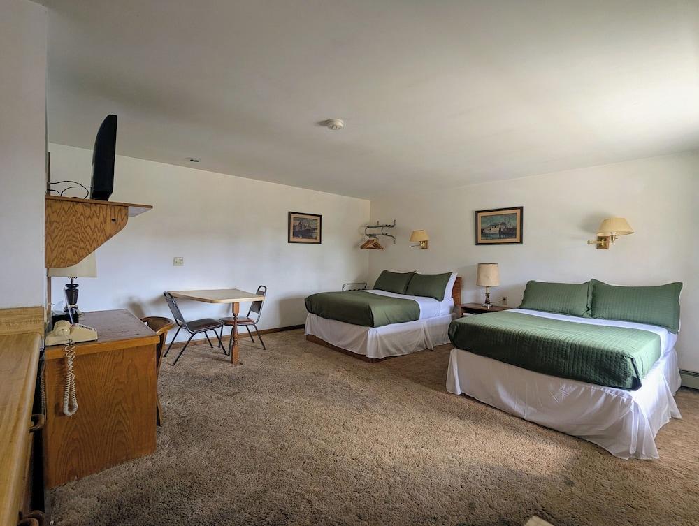 Cool City Motel photo 25