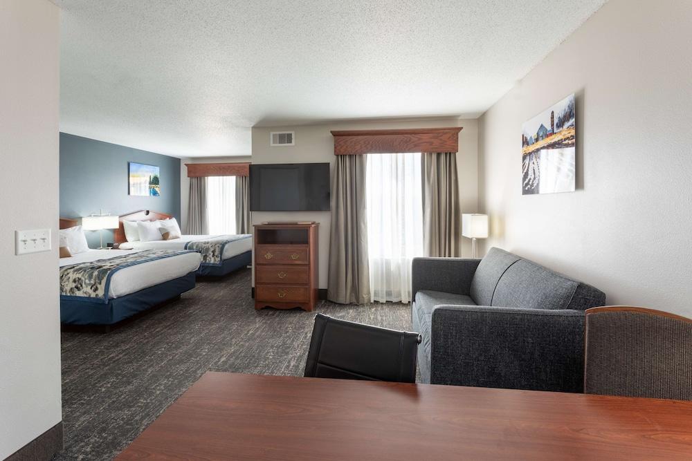 Grandstay Residential Suites Hotel - Sheboygan photo 4