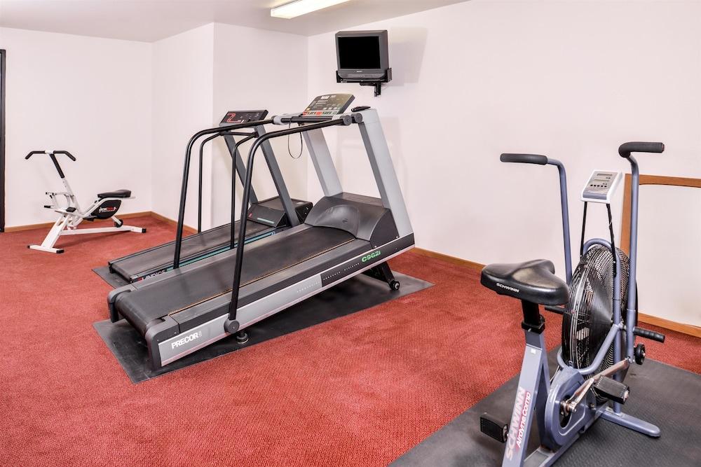 Americas Best Value Inn Missouri Valley photo 11