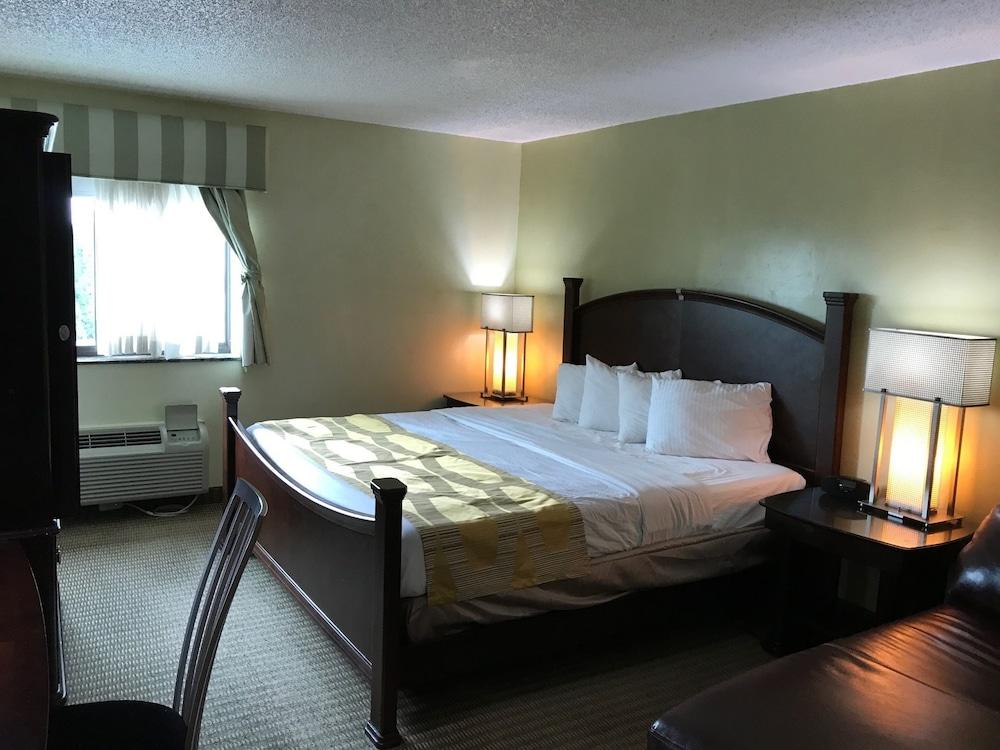 Marvin's Garden Inn photo 15
