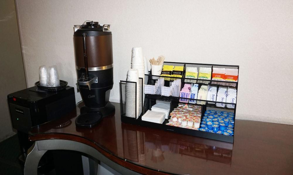 Modesto Hotel photo 25