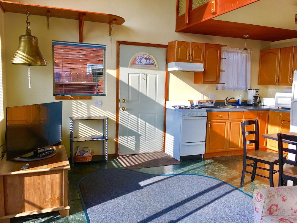 Driftwood Inn and Seaside Lodges photo 95