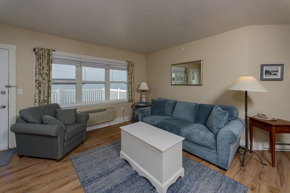 Edgewater Resort photo 66