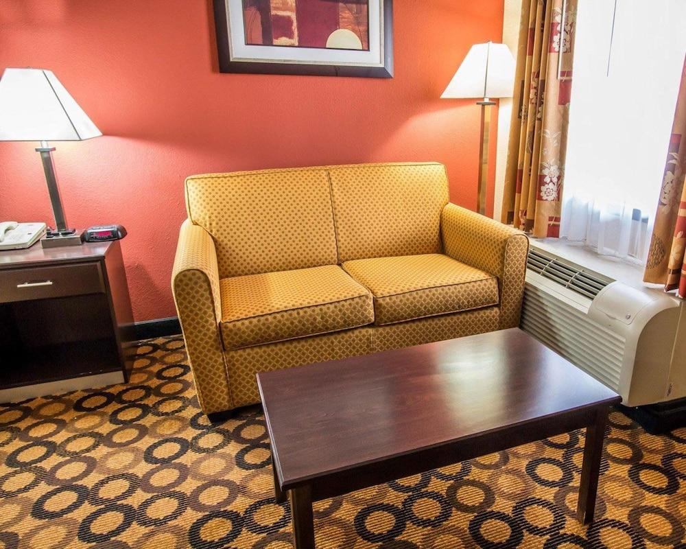 Econo Lodge Richmond Hill photo 5