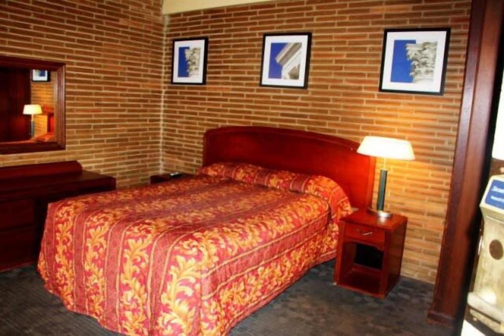 Scottish Inn photo 7