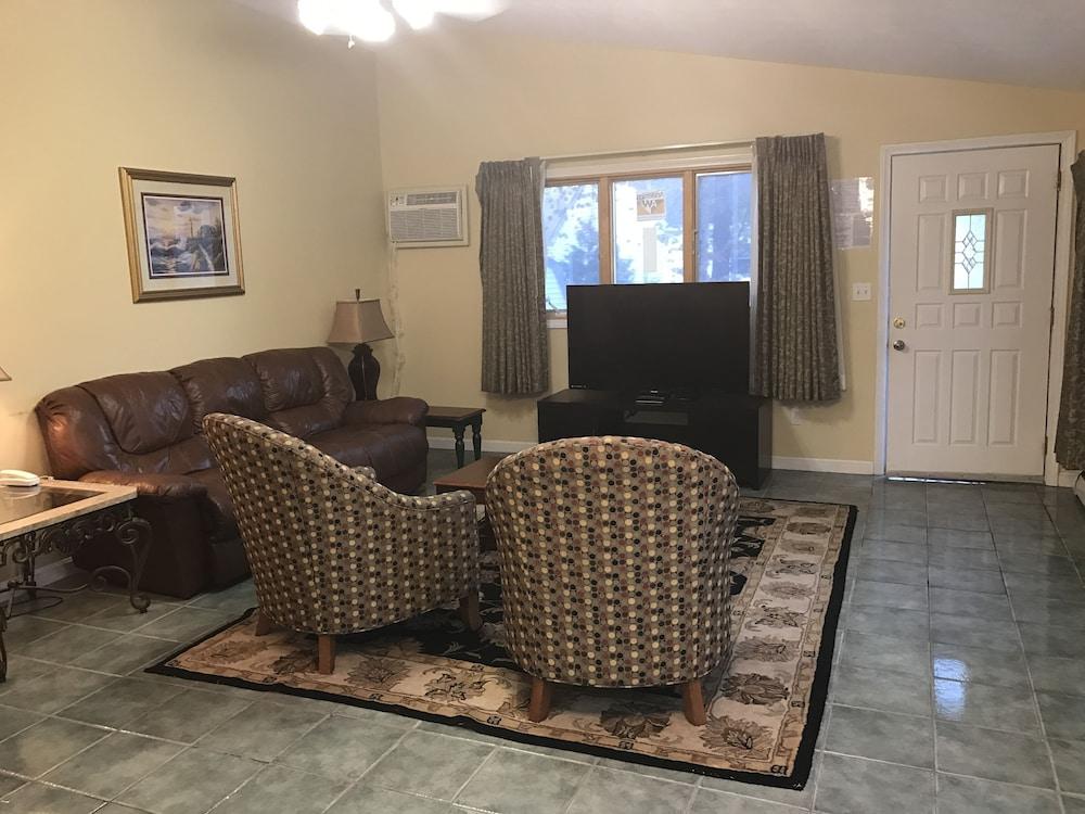 Exit 5 Resort & Condominium photo 46