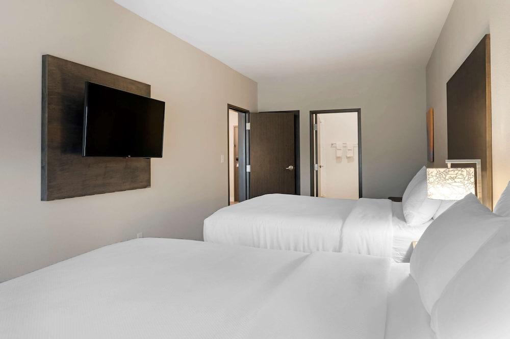 MainStay Suites Cincinnati University - Uptown photo 16