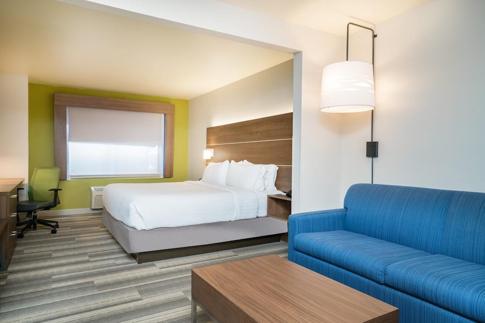 Holiday Inn Express Hotel & Suites Rocky Mount by IHG photo 12