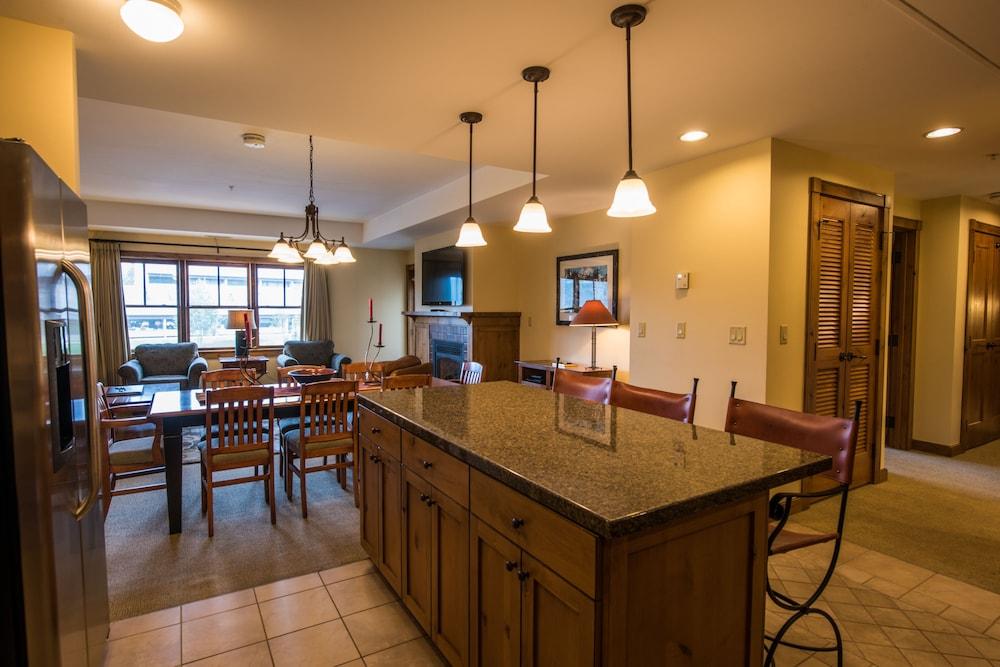 The Lodge at Mountaineer Square, A Vail Resorts Property photo 85