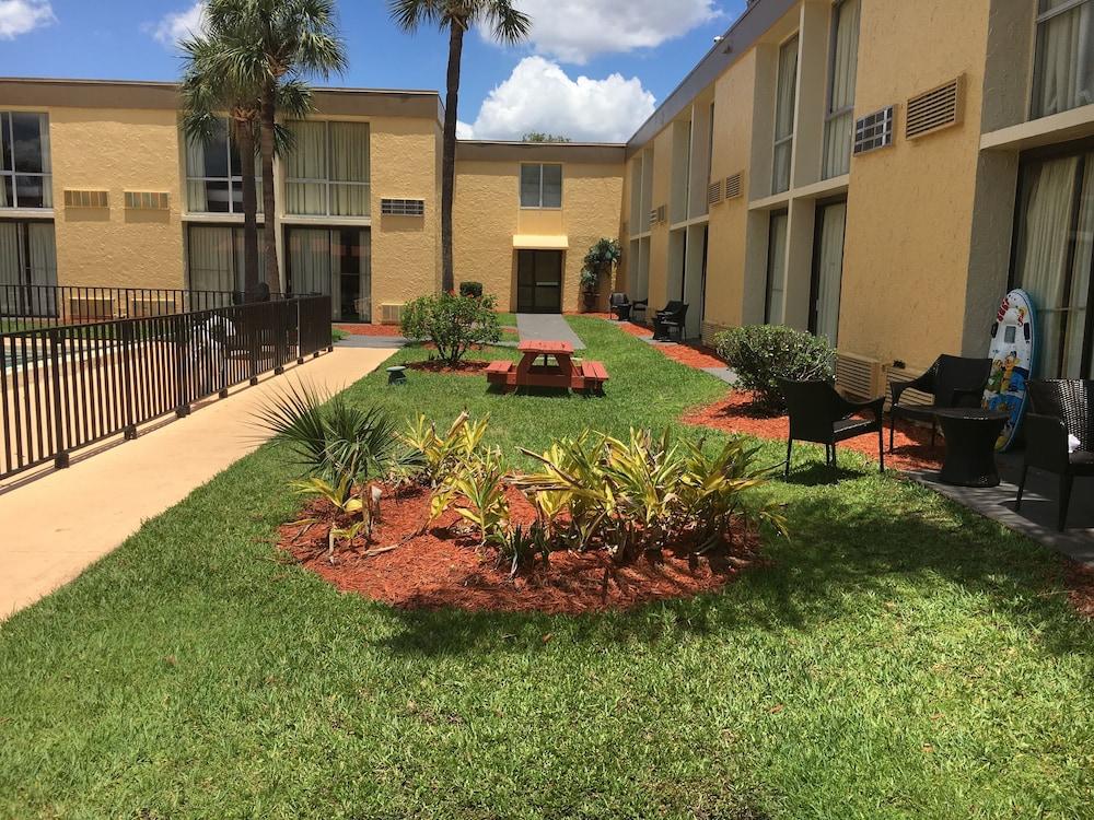 B&B Hotel Orlando International Drive Near Universal - Newly Renovated! photo 58
