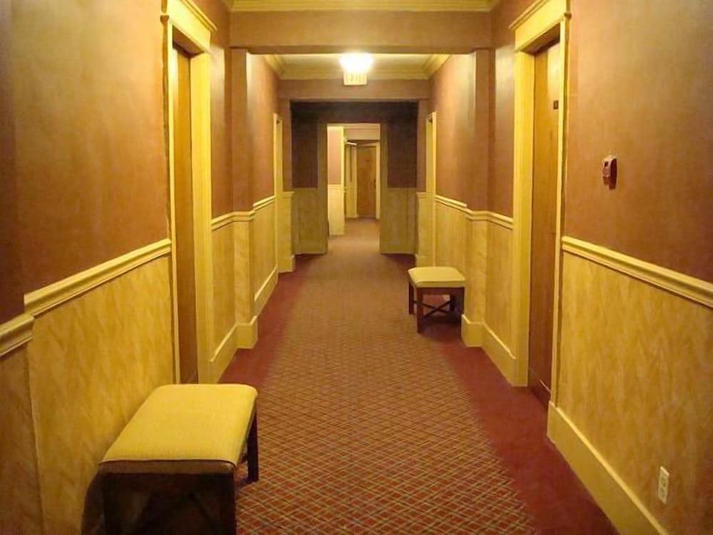 District Hotel photo 25