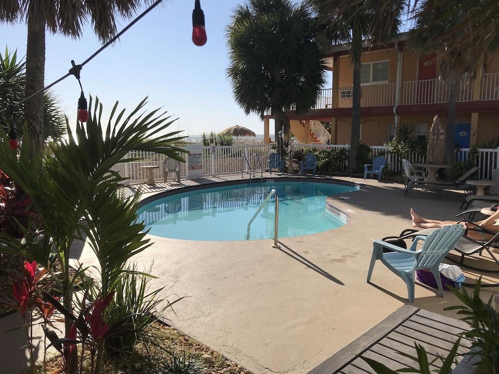 Schooner Hotel photo 27