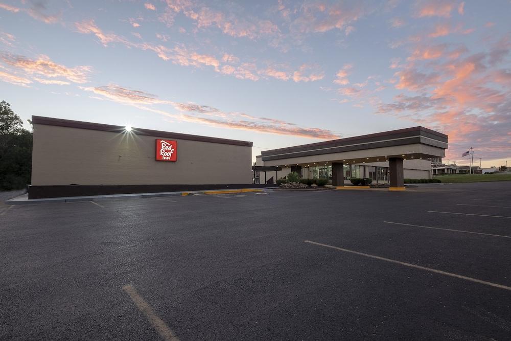 Red Roof Inn Murray photo 25