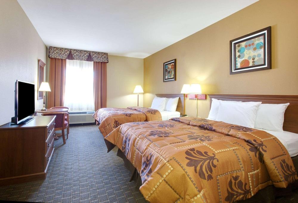 Days Inn by Wyndham Mesquite Rodeo TX photo 5