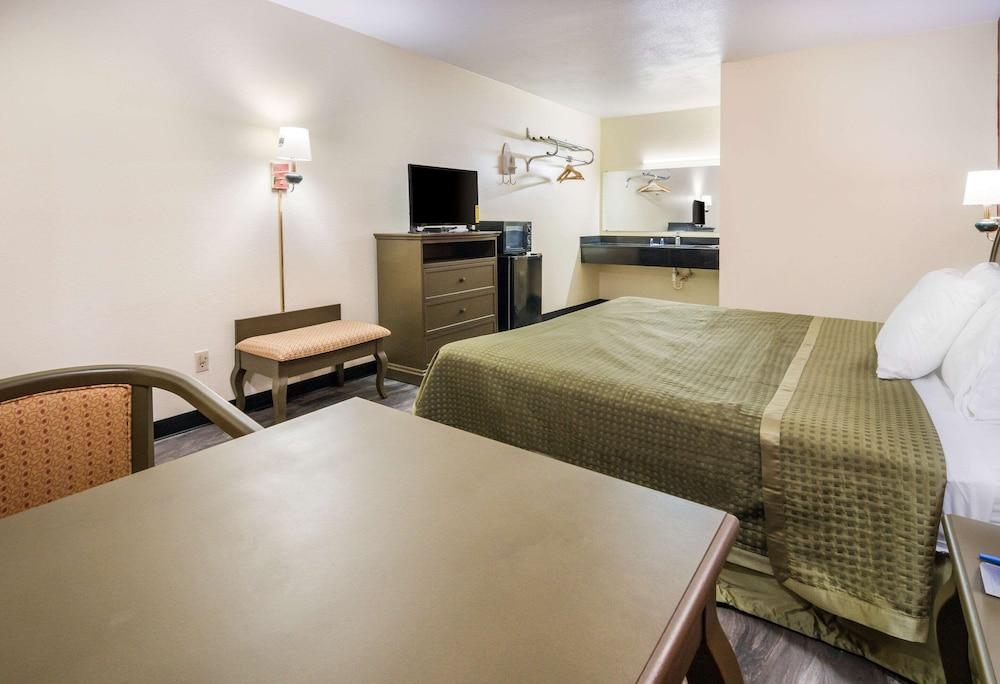 Rodeway Inn Ranger I-20 photo 6