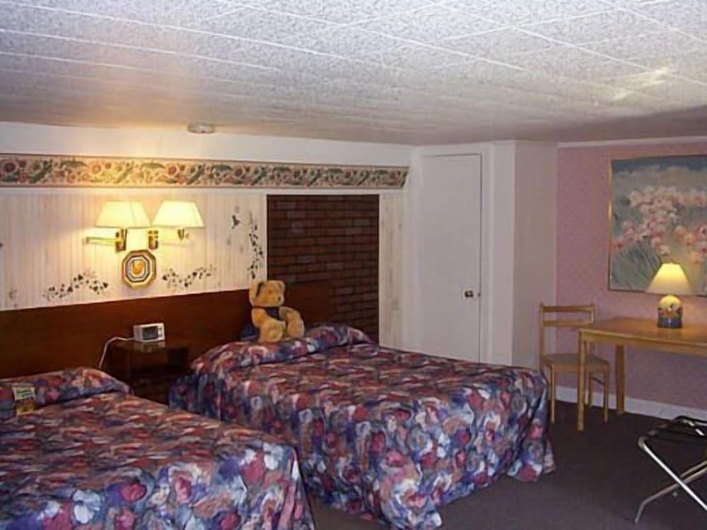 Lake Winnipesaukee Motel photo 6