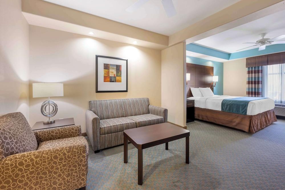 Best Western Plus Midland Suites photo 31