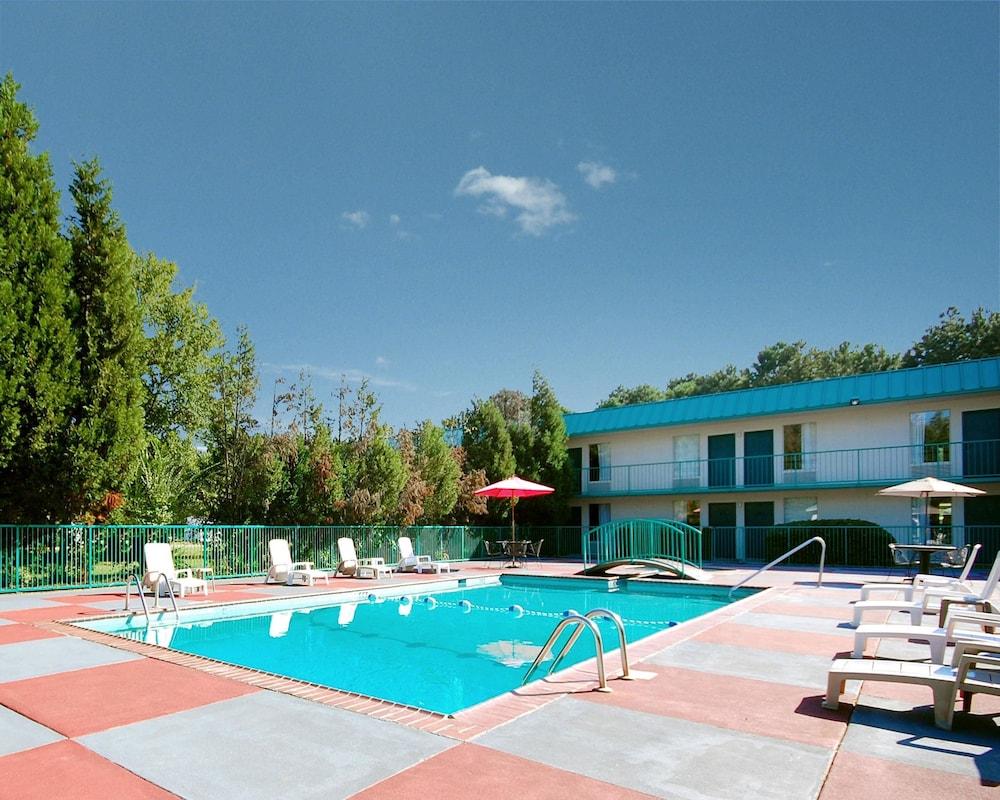 Rodeway Inn & Suites Carrollton photo 23