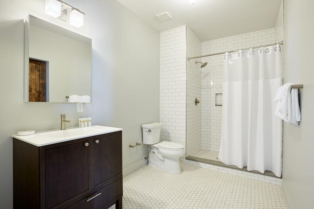 Sonder by Marriott Bonvoy The Broughton Apartments Historic District photo 86