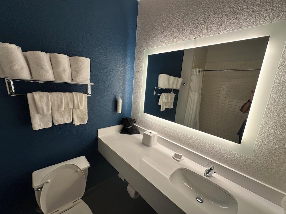 Spark by Hilton Round Rock photo 10
