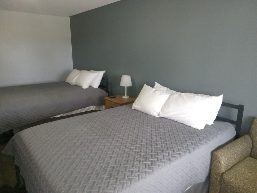 Western Hills Motel photo 14