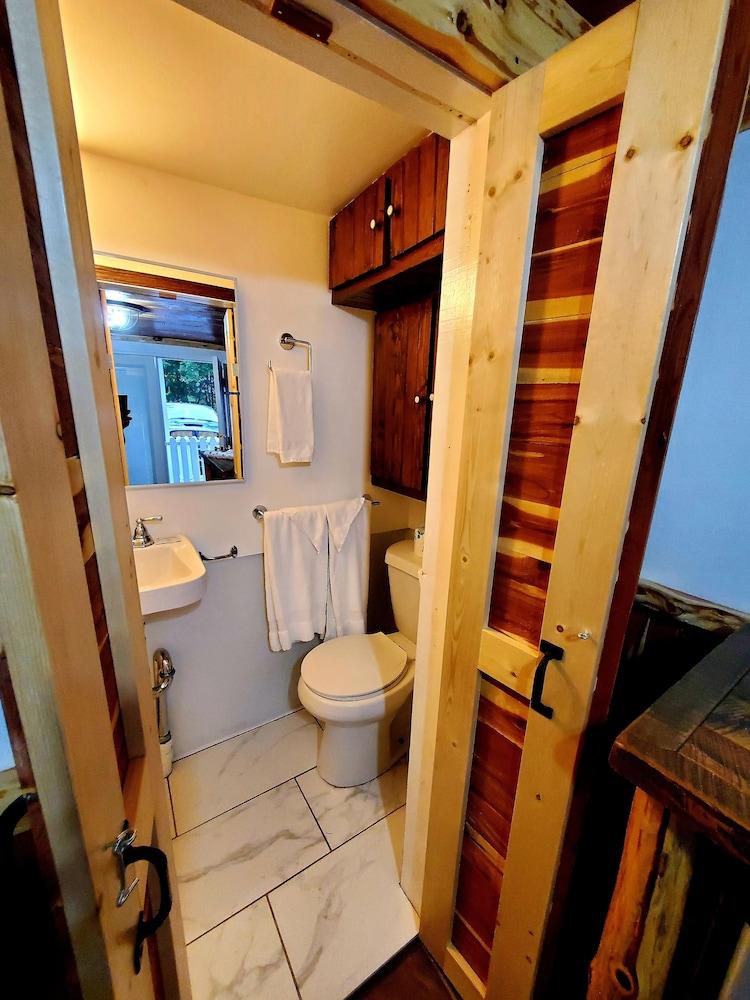 Log Cabin Inn photo 48