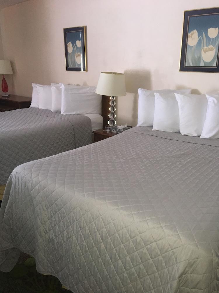 Anchor Motel photo 35